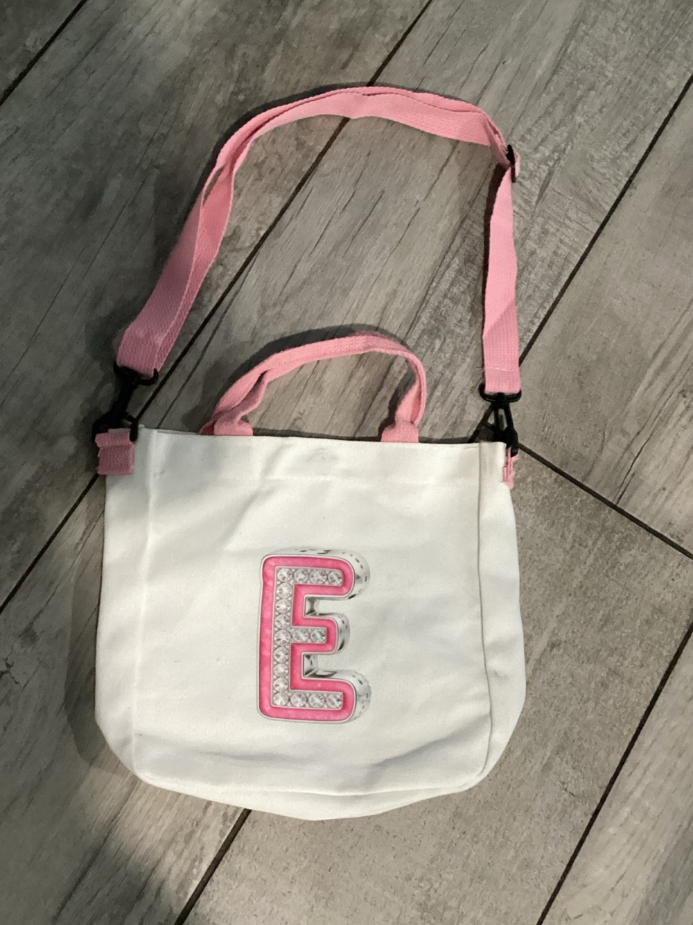 Source Unknown White and Pink Kids Shoulder Bag with Initial E